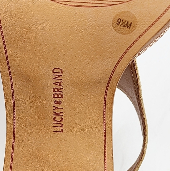 Lucky Brand Sabeni Leather Tan Sandals - Picture 13 of 15